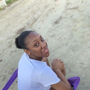 Meet your Posher, Lynnesha